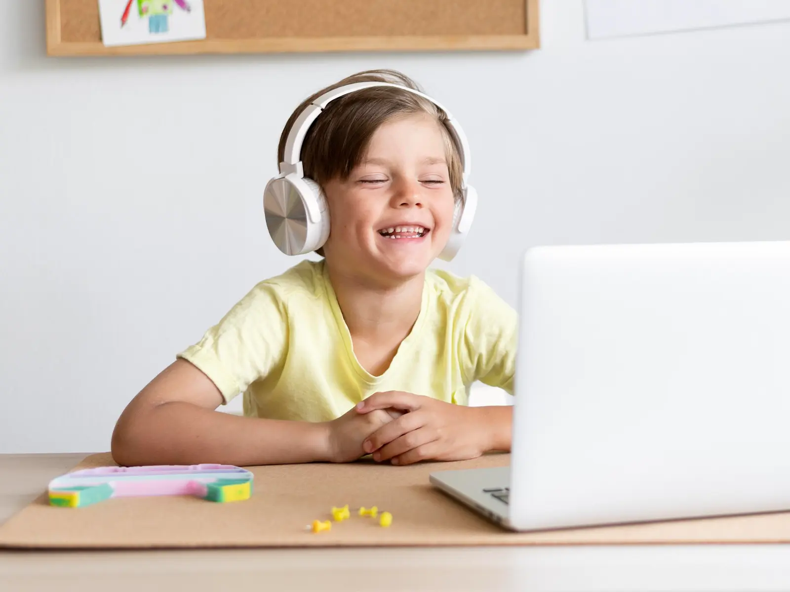 Embracing Excellence in Year 5: Thomas Keith Online School’s Top-Notch Online Education