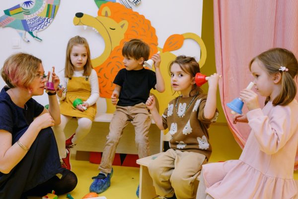 Delving Into The E-School Phenomenon: Parents' Perspectives